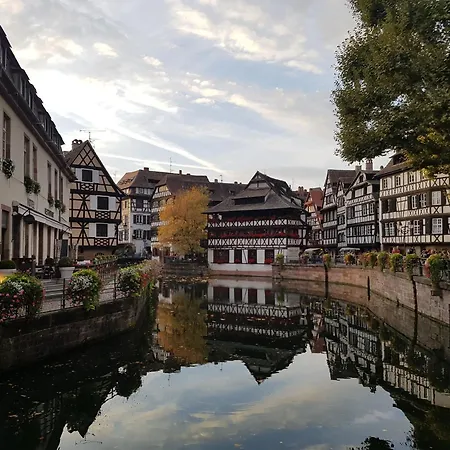 Zenith Sky - Strasbourg Appartement *